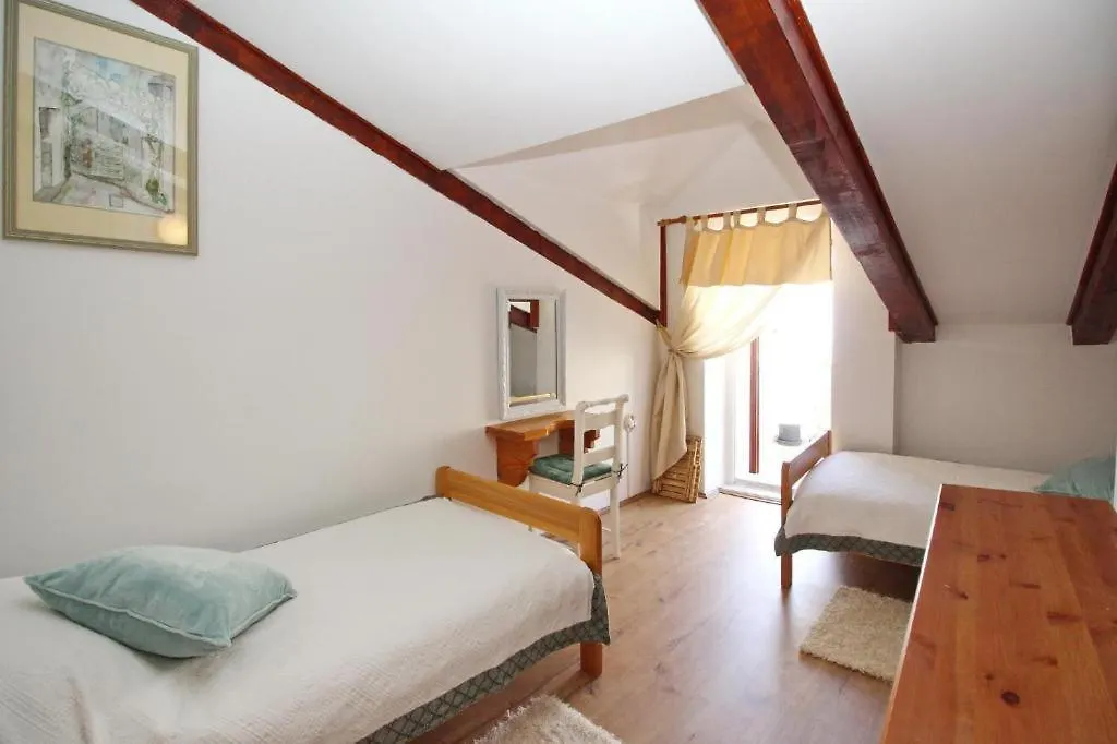 Apartment Fantasy Baska  0*, Baska (Krk) Croatia